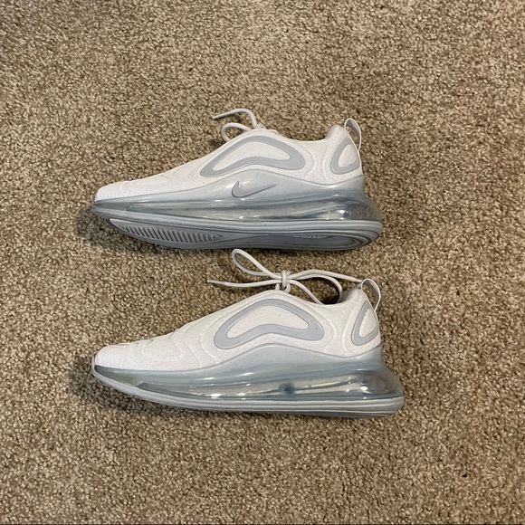 White Nike Air Max 720 - Picture 4 of 6
